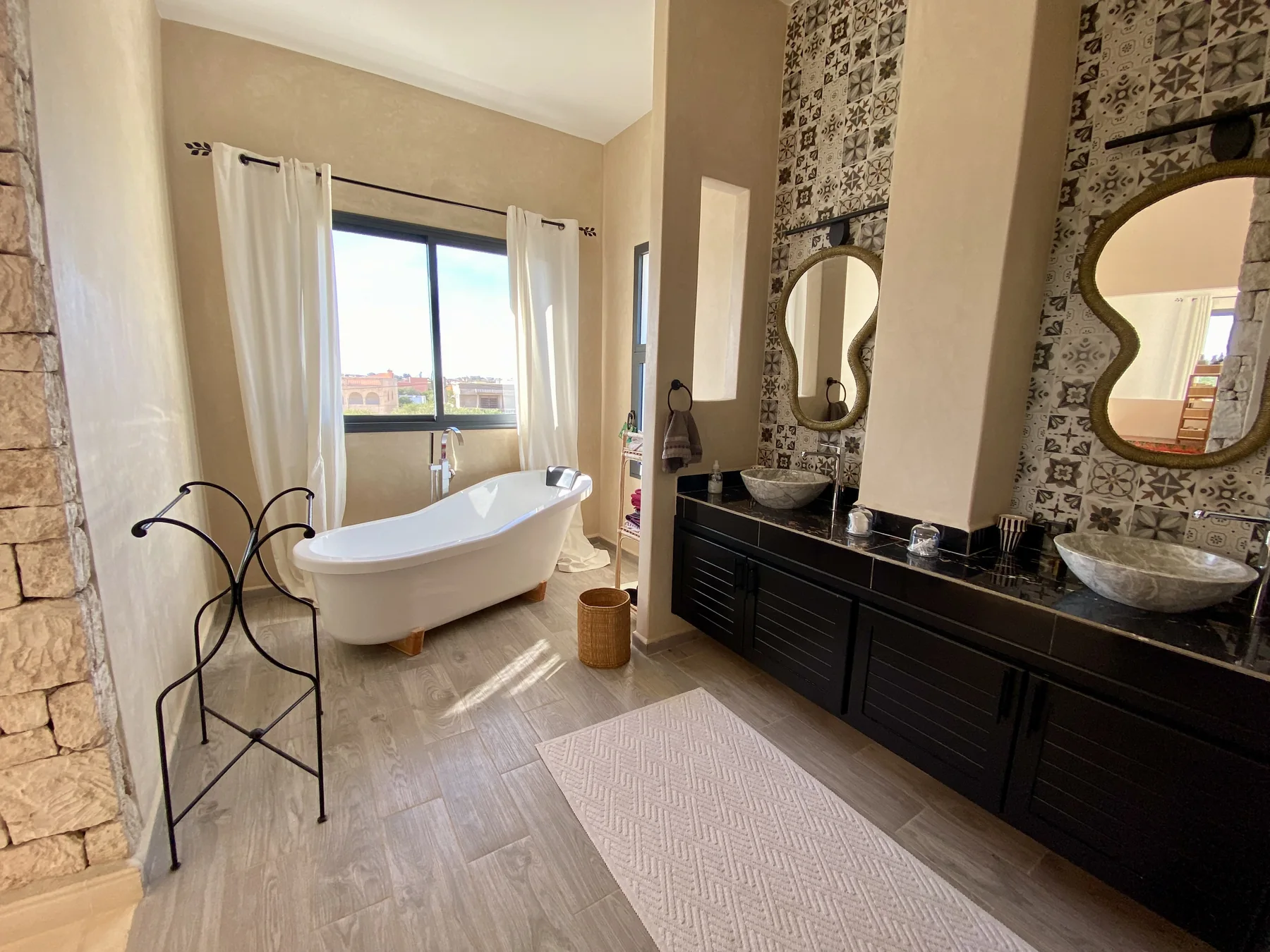 Salle de bains de la suite parentale