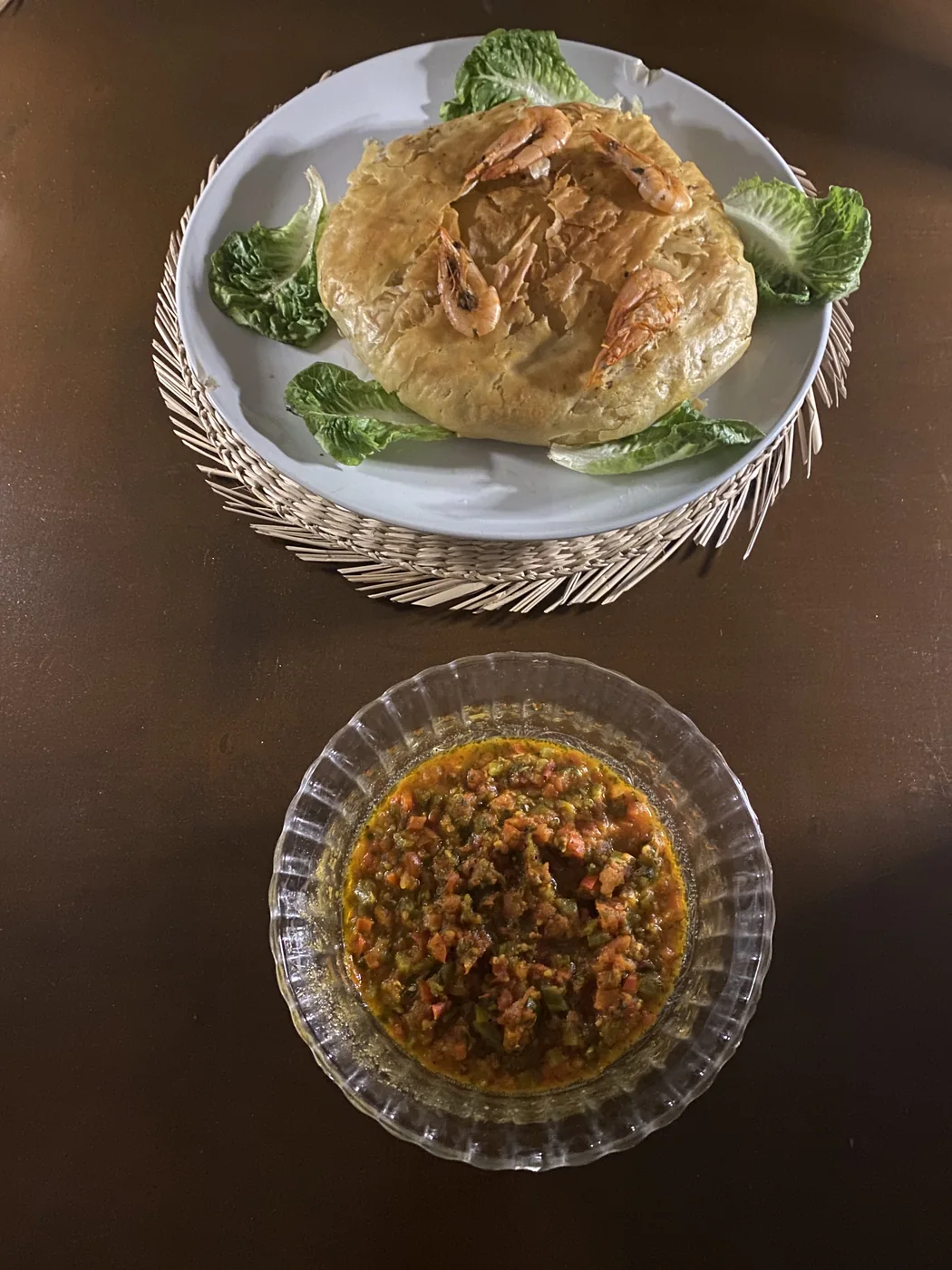 Un repas marocain servi à table